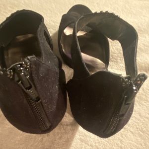 Candies. Black w/jewels. 8 1/2